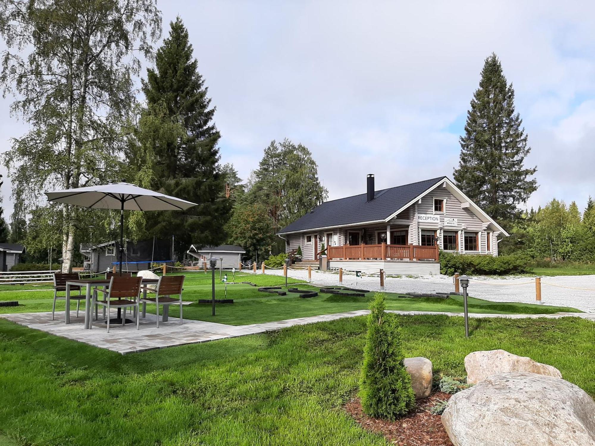 Hotel Huhtaniemen Moekkikylae Veteli Esterno foto
