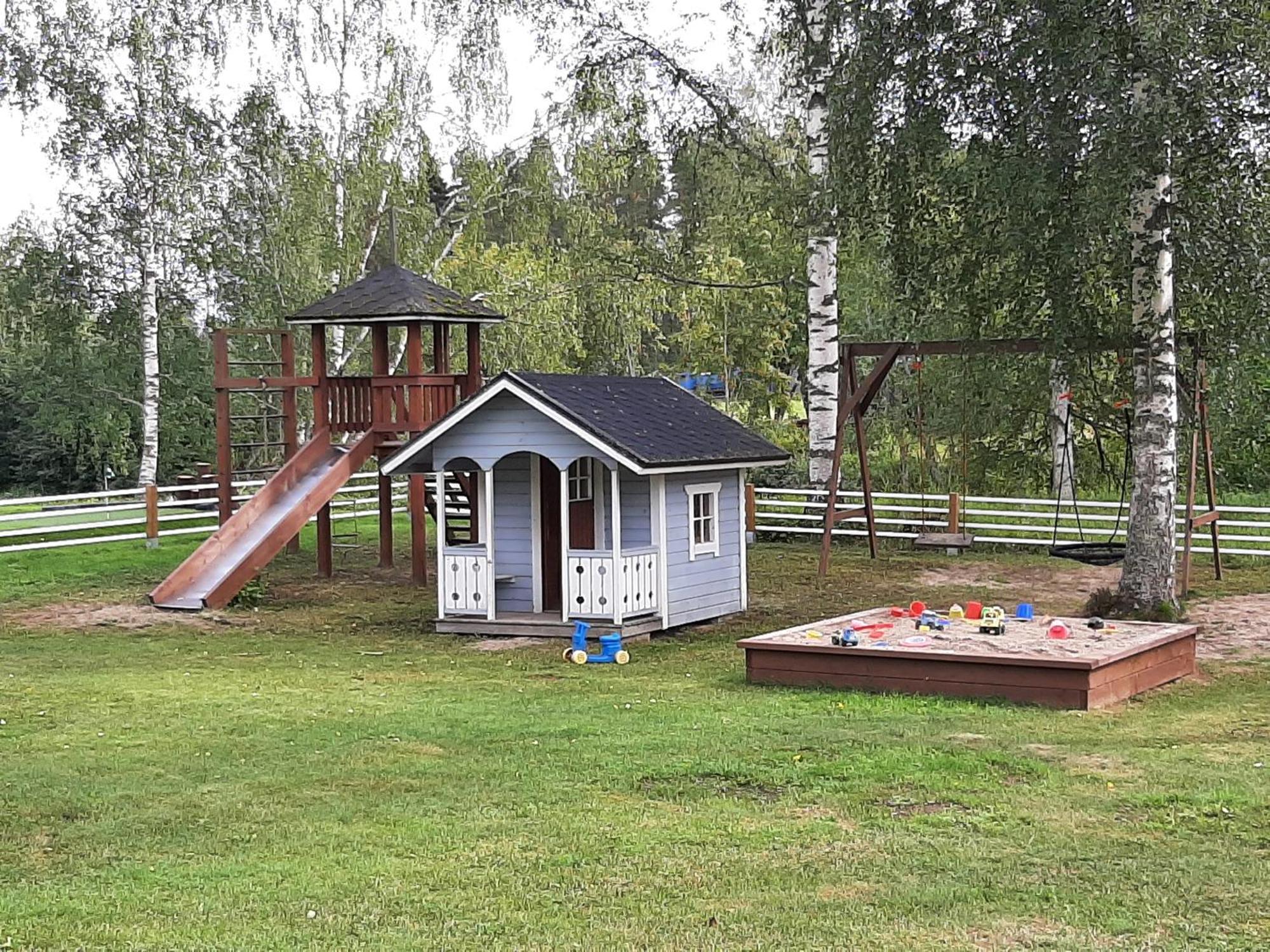 Hotel Huhtaniemen Moekkikylae Veteli Esterno foto