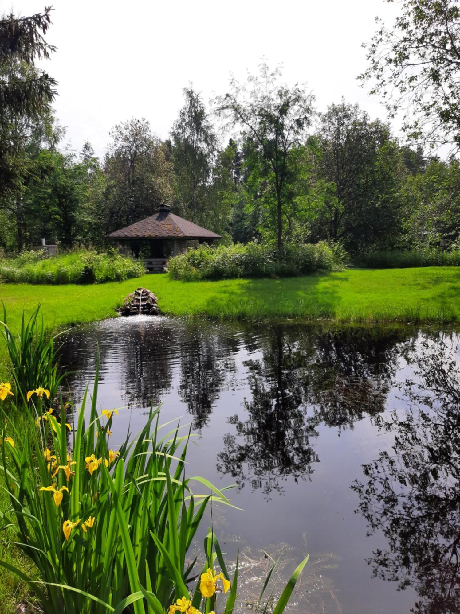 Hotel Huhtaniemen Moekkikylae Veteli Esterno foto
